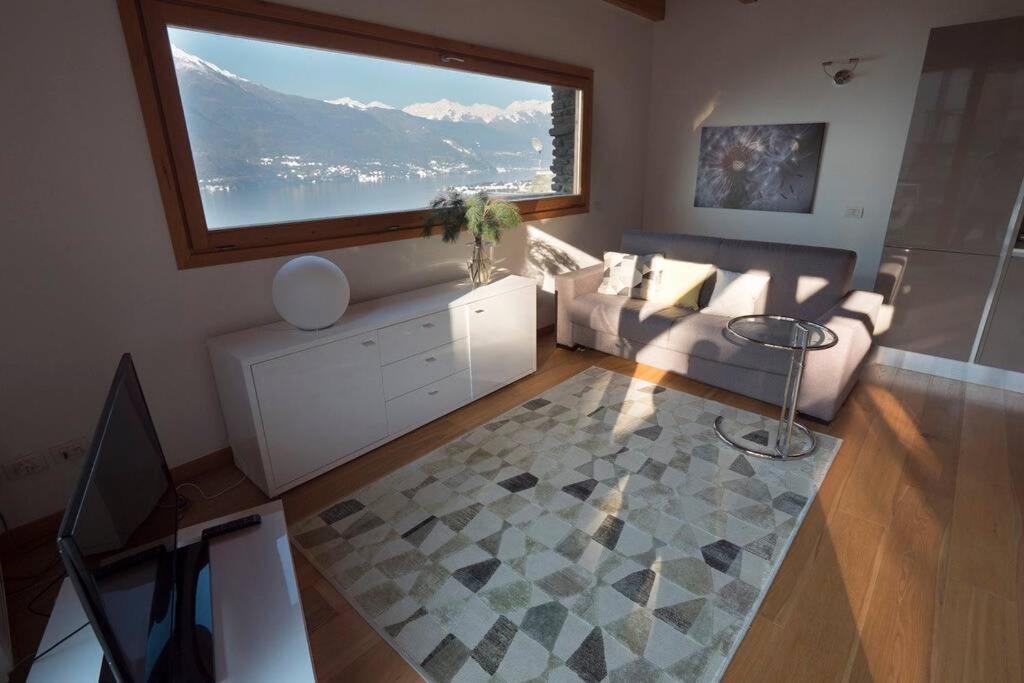 Magic Lake View With Beautiful Pool Area Белано Екстериор снимка