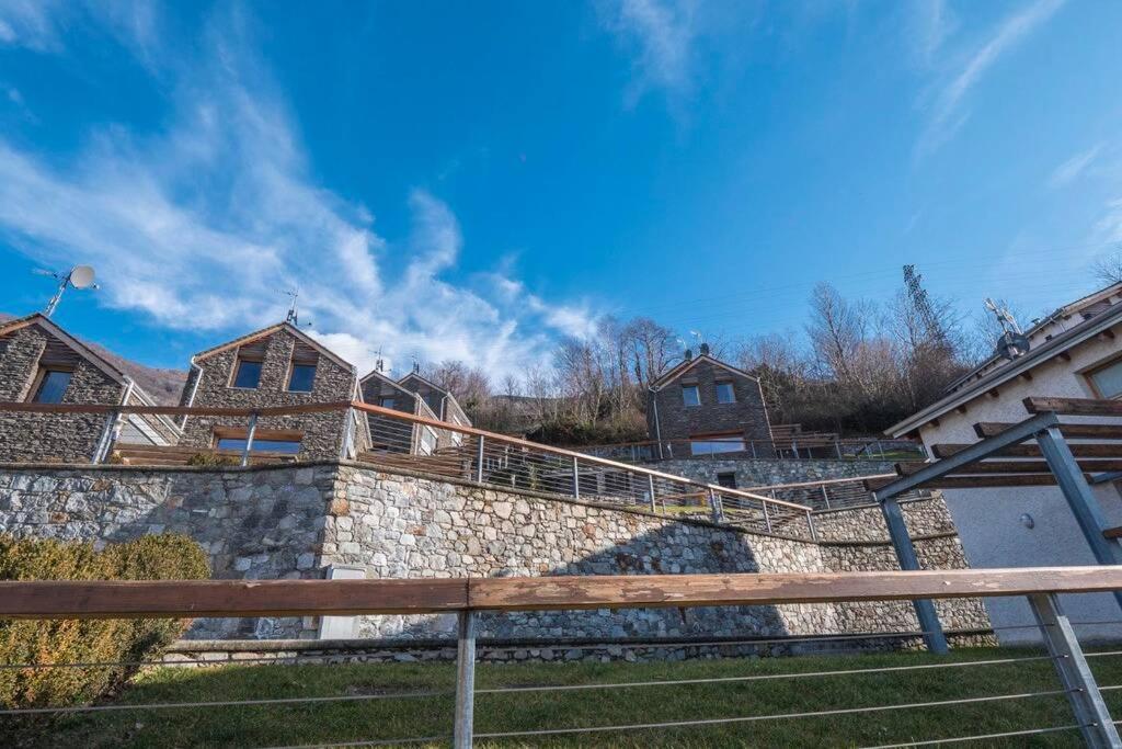 Magic Lake View With Beautiful Pool Area Белано Екстериор снимка